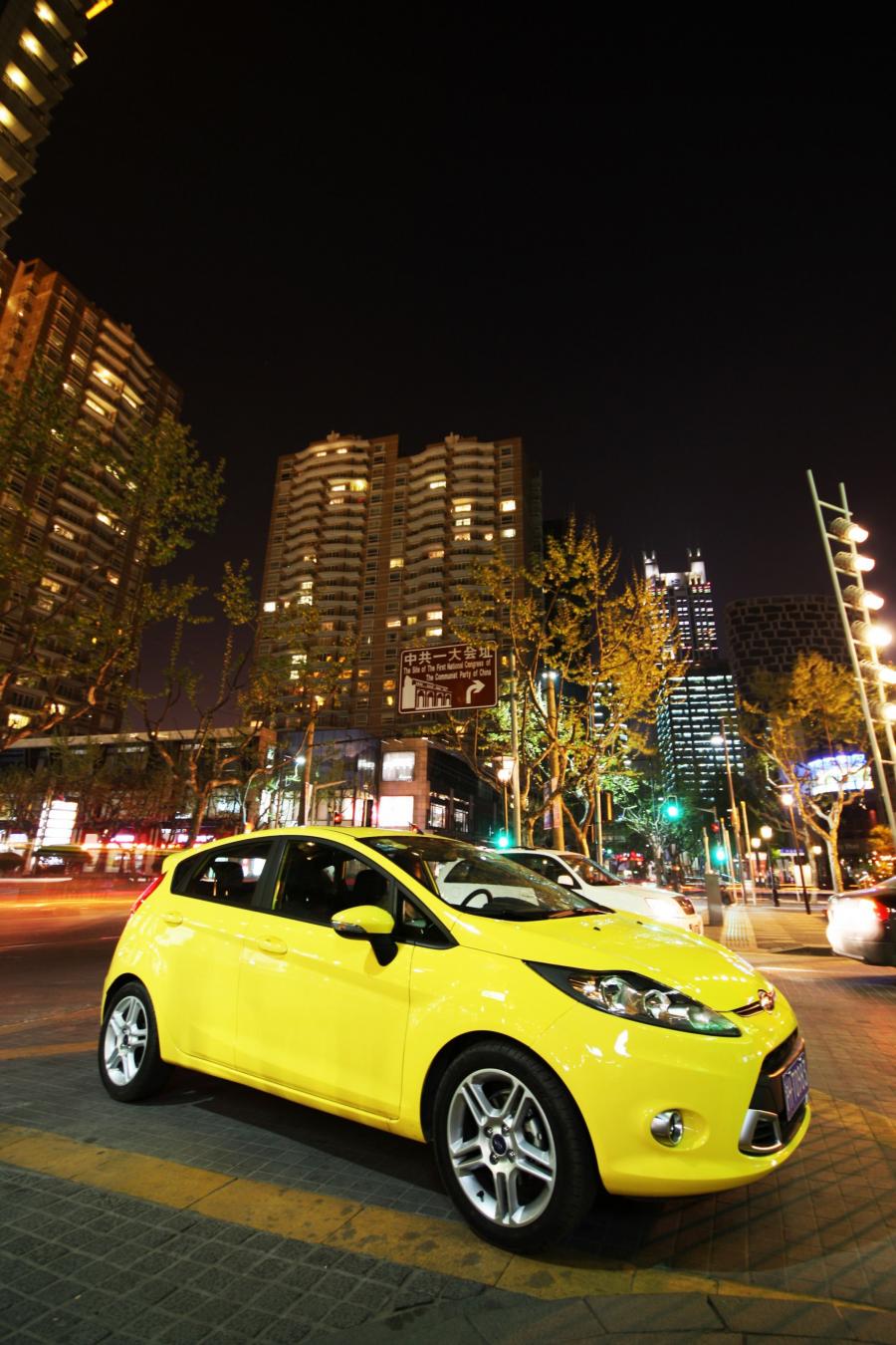  Ford Fiesta Zetec S 2009 года  (фото 21 из 38)